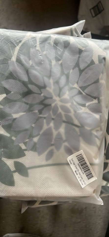 Set of 2 Floral Dahlia Throw Pillow Covers