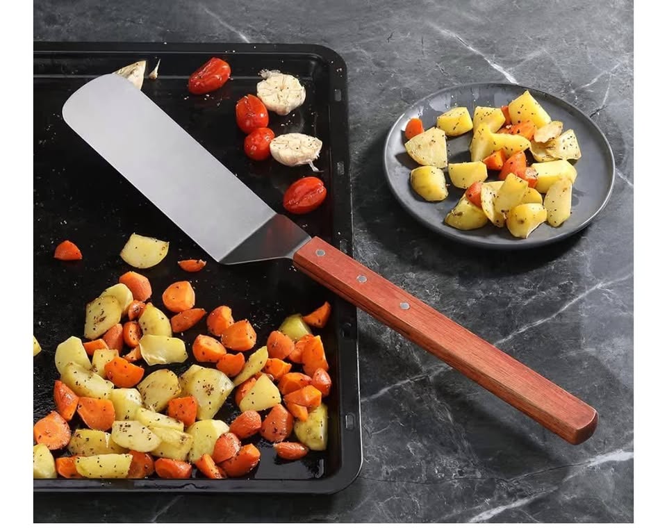 New Star Foodservice 38200 Wood Handle Grill Spatu