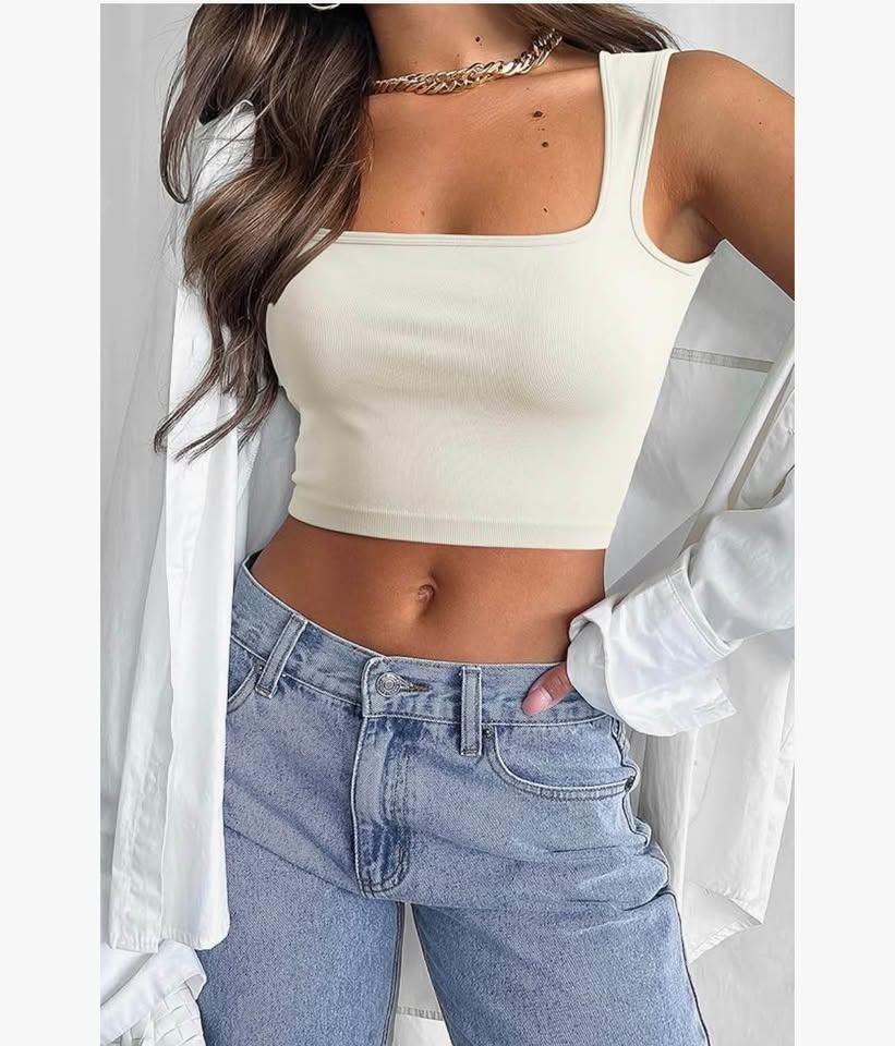 Women's sleeveless crop top seamless square neck Trendy Tank ，beige ，small