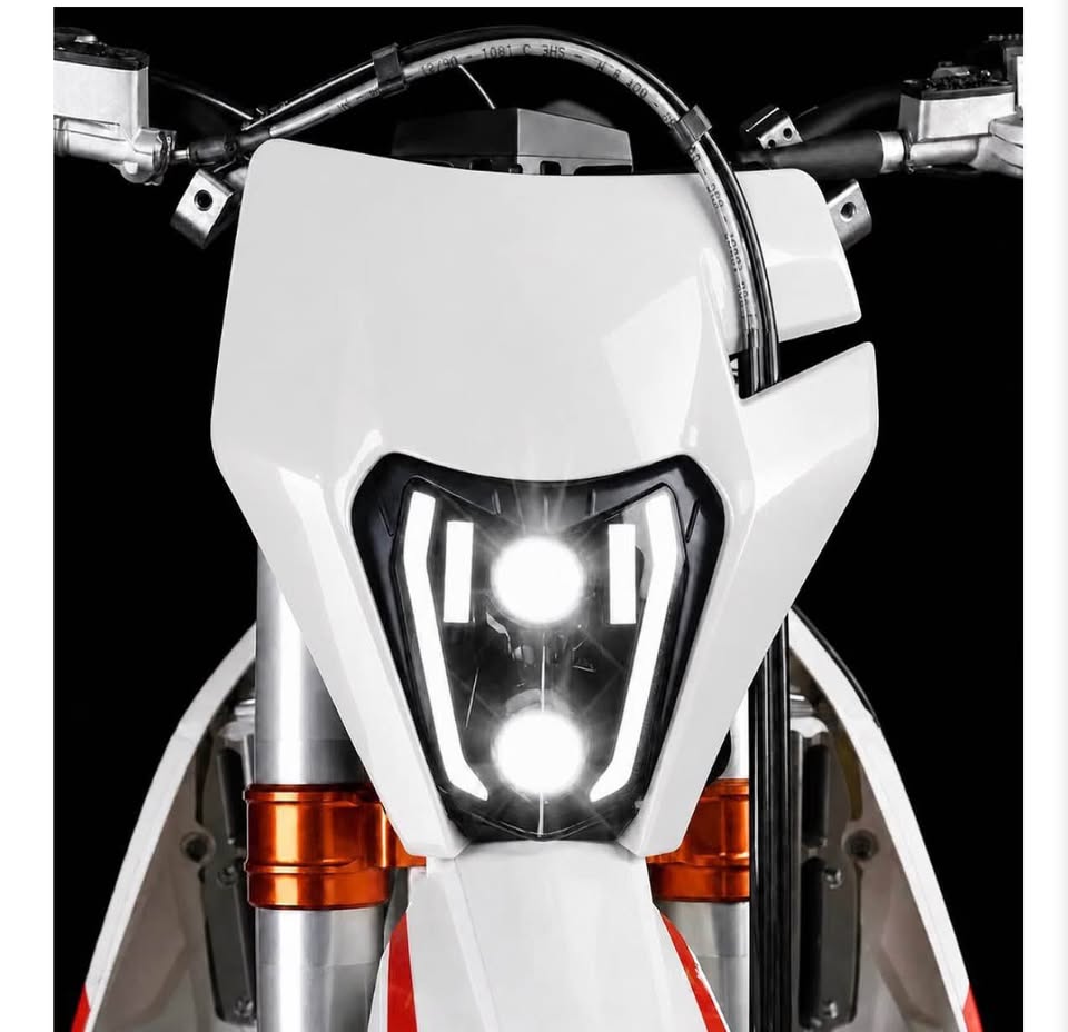 Chang Chenc Universal LED Dirt Bike Headlight