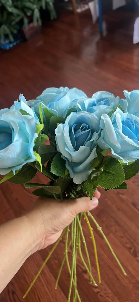 DuHouse 10pcs Fake Roses Artificial Silk Flowers Faux Rose Flower Long Stems Bou