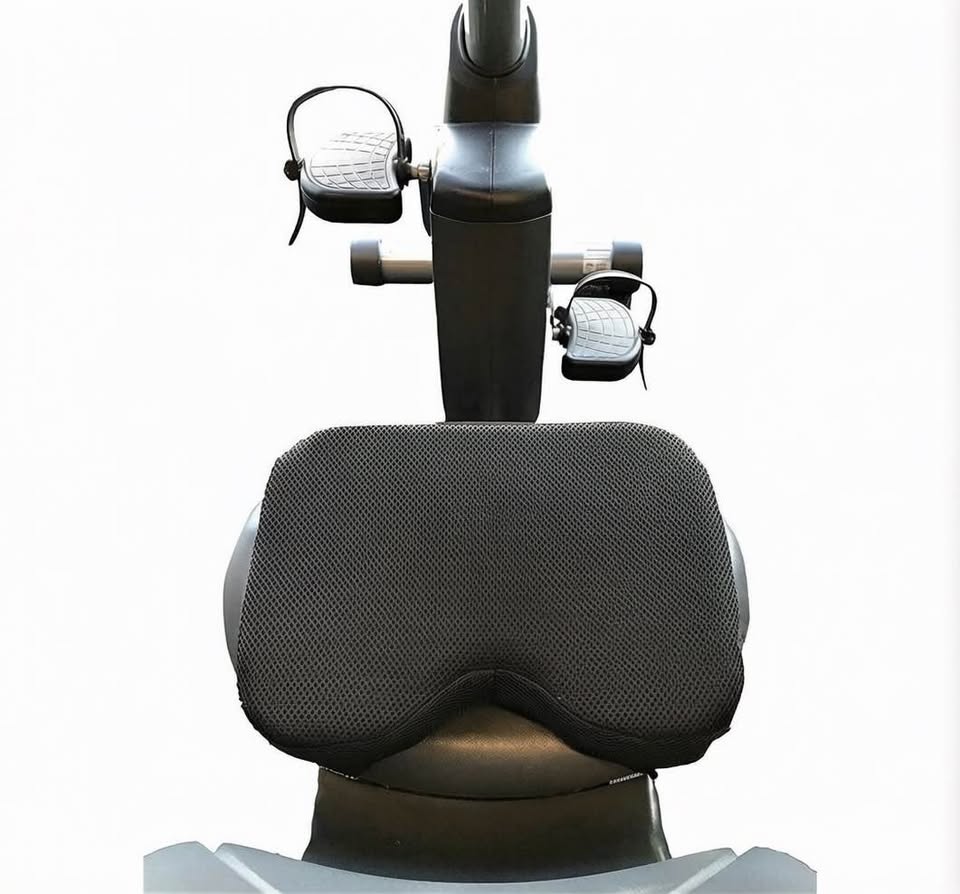 Black Mesh Rowing Machine Seat Cushion