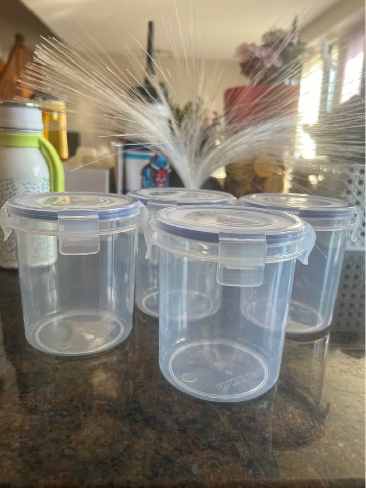 plastic container 4pcs