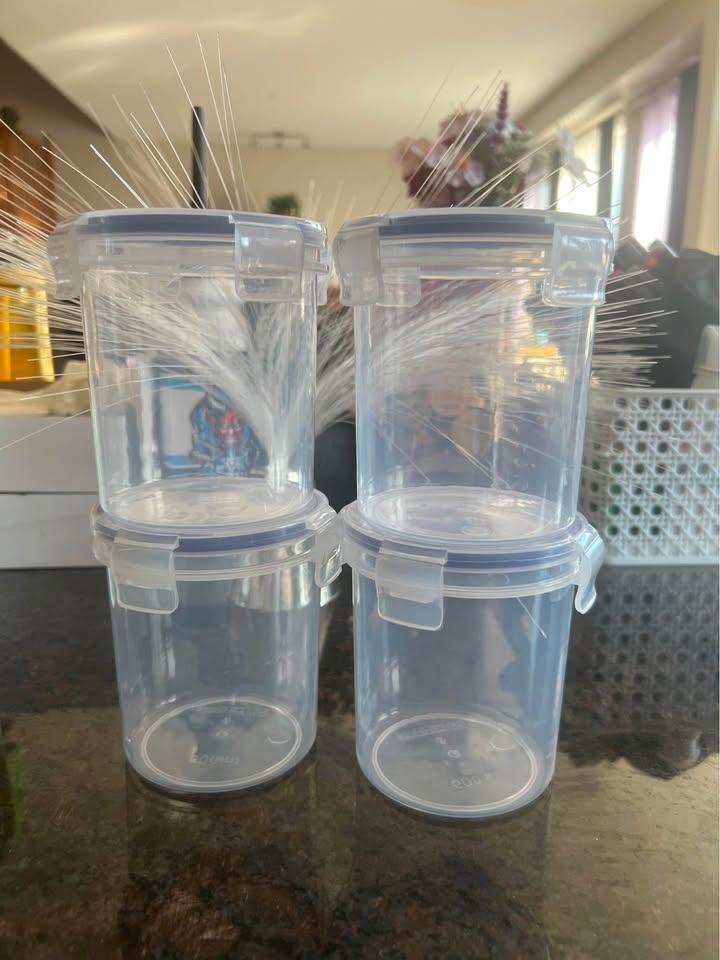 plastic container 4pcs