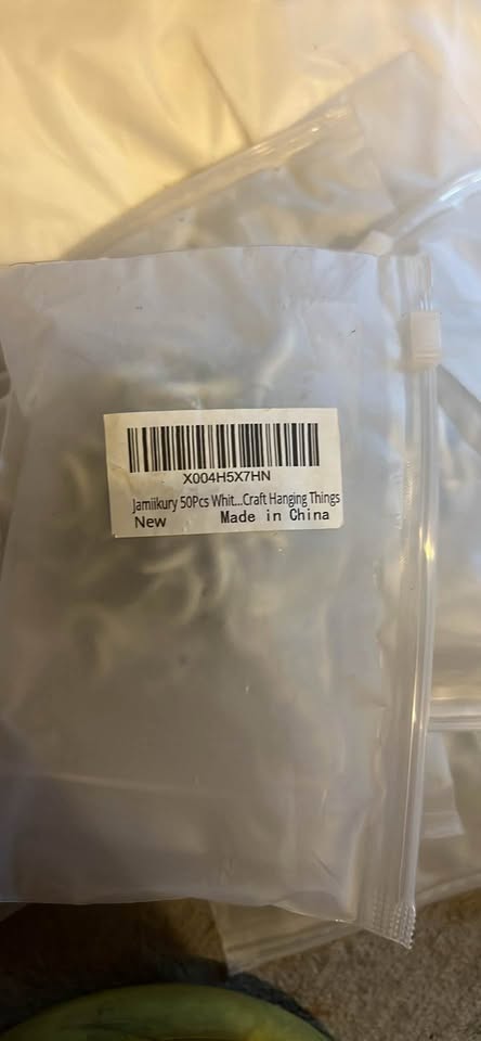 50Pcs White Cup Hooks, 7/8 Inch Ceiling Hooks Metal Screw-in Hooks Vinyl Coated 