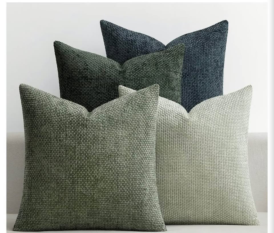 Pack of 4 Couch Throw Pillow Covers 18x18 Inch Green Forest
Soft Decorative Chen