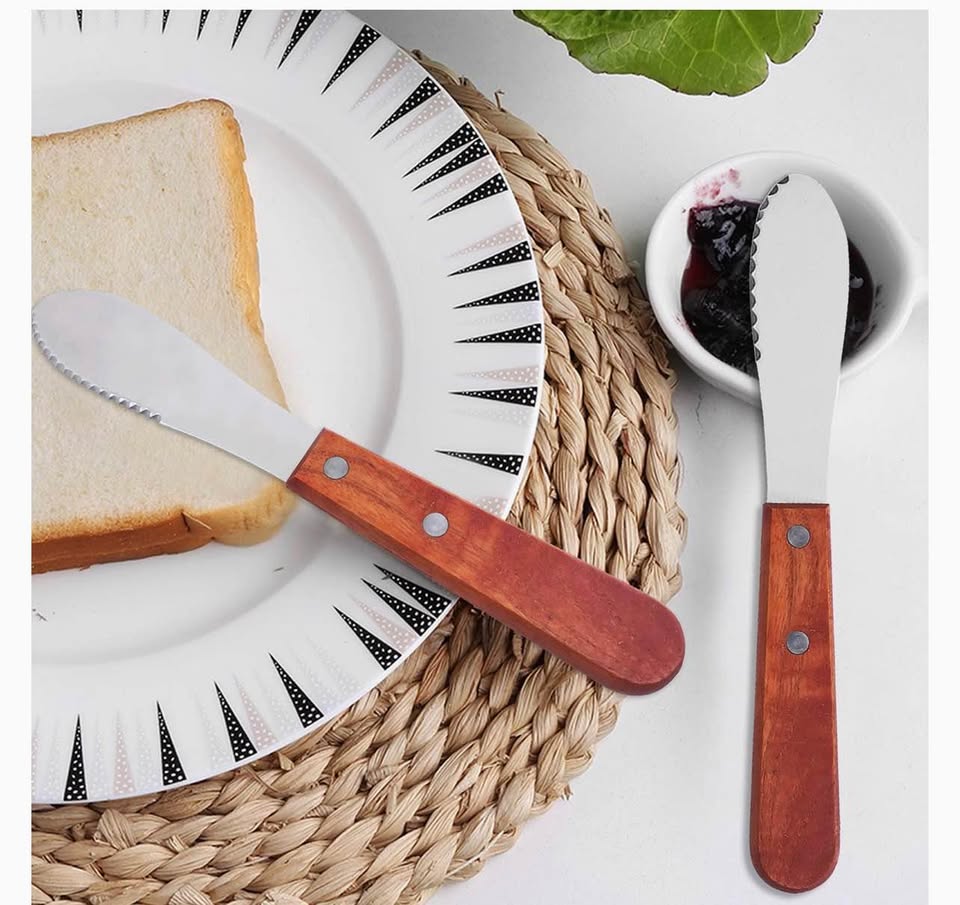 DaKuan 4-Pack 8 Inch Stainless Steel Butter Knives with Wood Handle – Sandwich, 