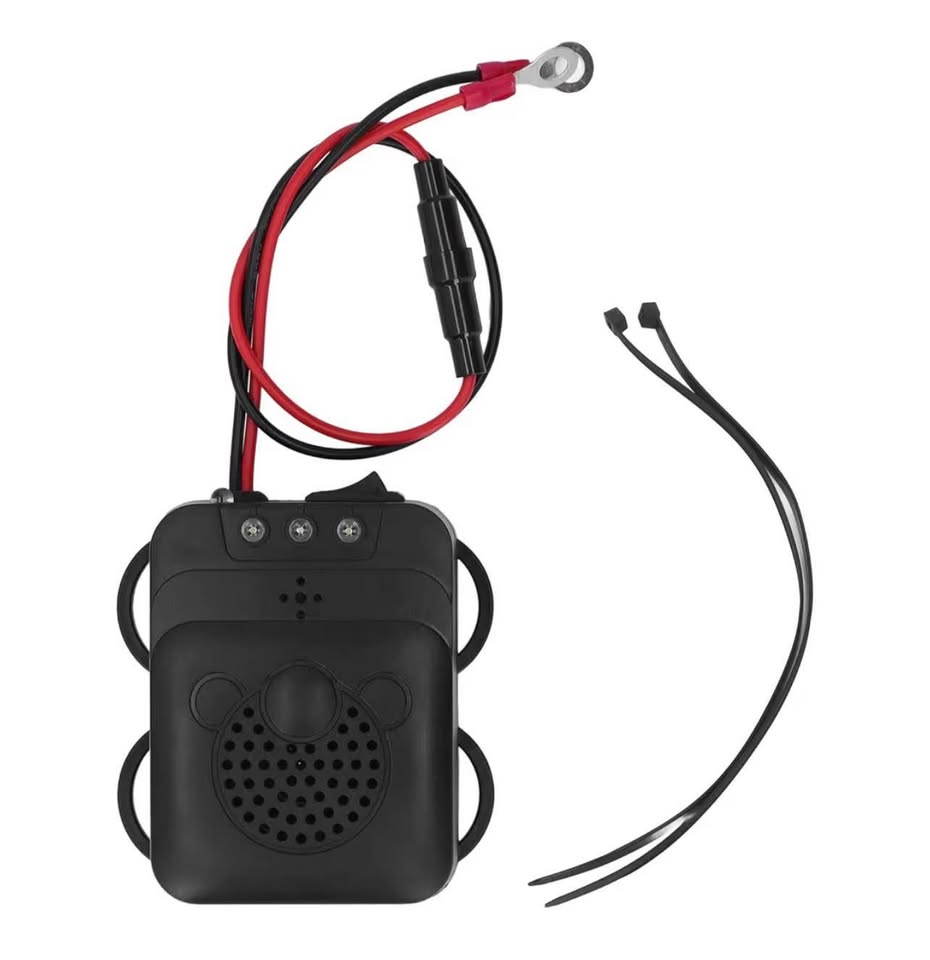 Mouse Repeller Electronic Rat Repeller Light Strobe Vehicle 12V Plug Strobe Ligh