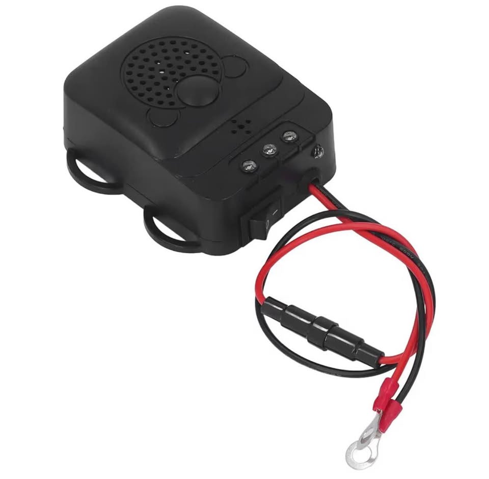 Mouse Repeller Electronic Rat Repeller Light Strobe Vehicle 12V Plug Strobe Ligh