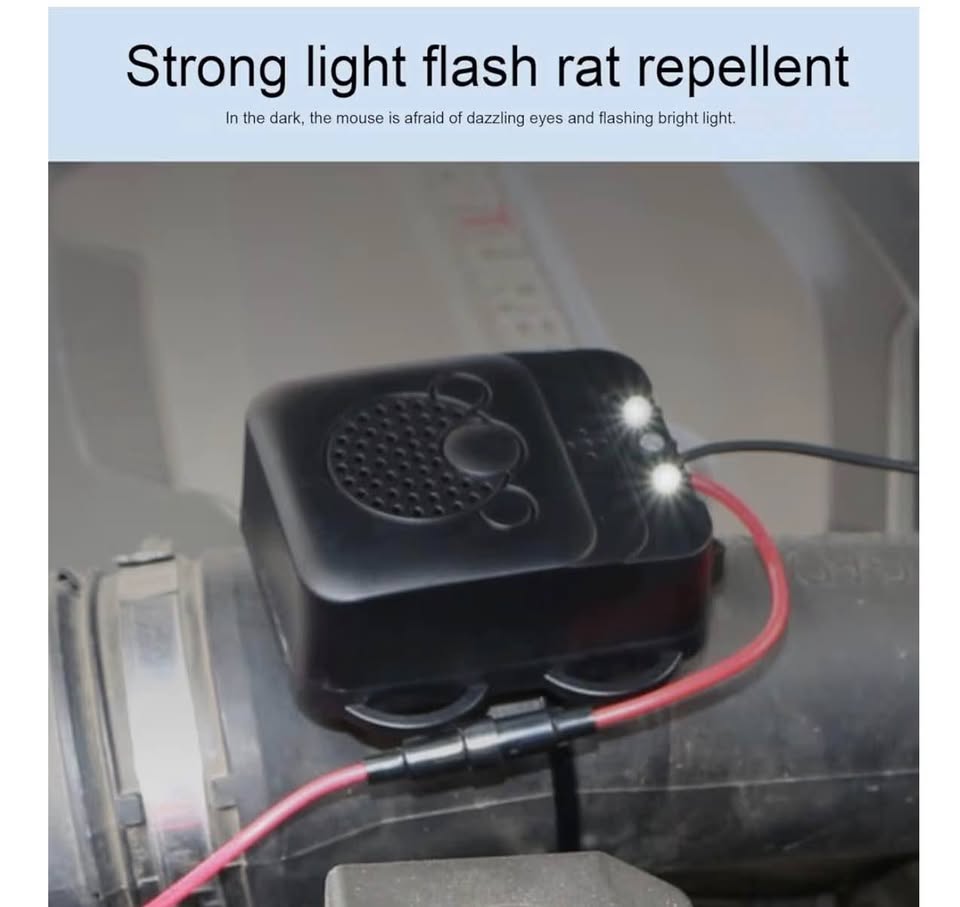 Mouse Repeller Electronic Rat Repeller Light Strobe Vehicle 12V Plug Strobe Ligh