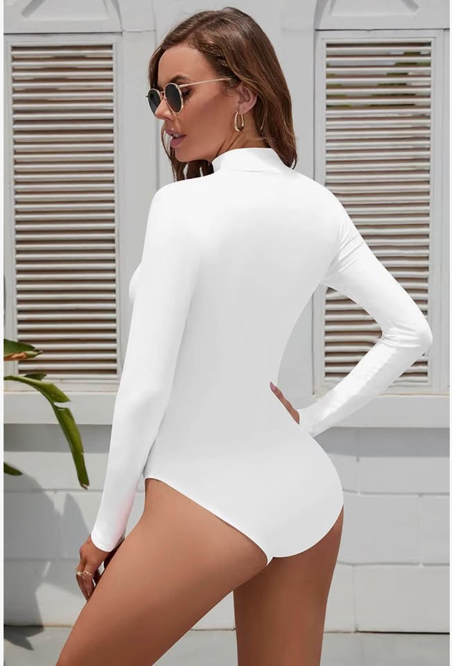 White Long Sleeve Mock Neck Bodysuit Medium
