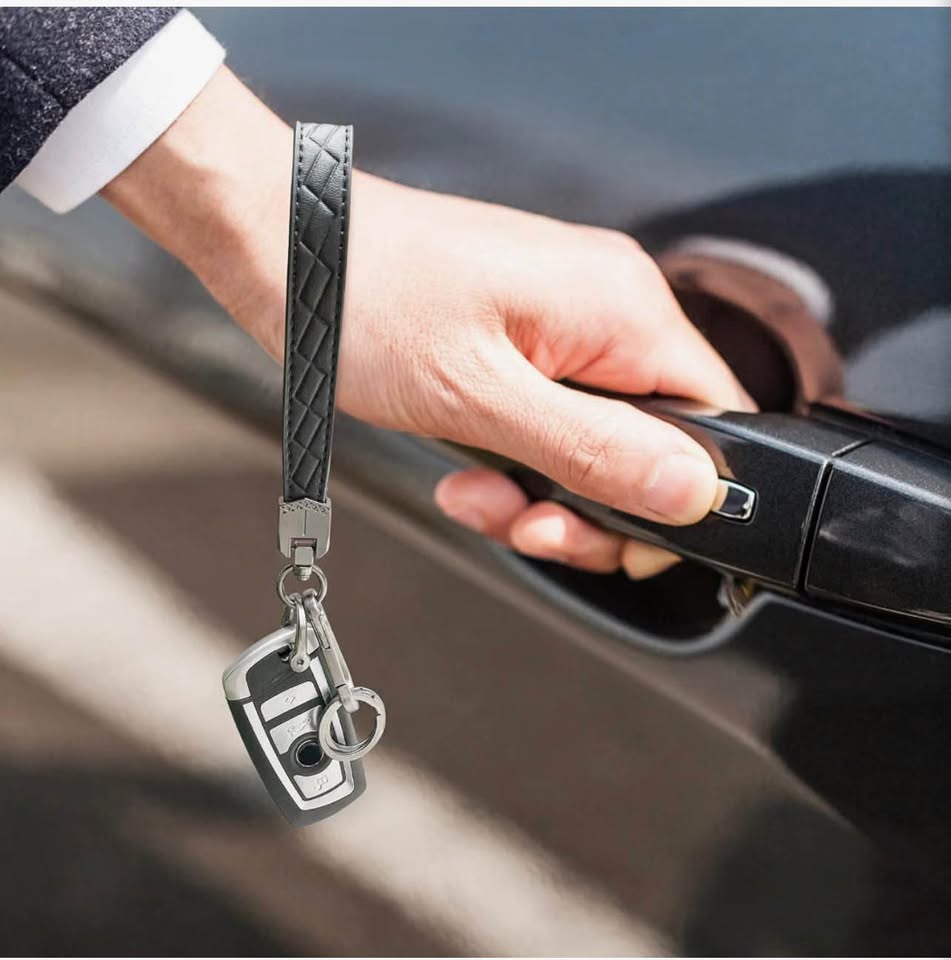 Black Leather Car Key Fob Keychain