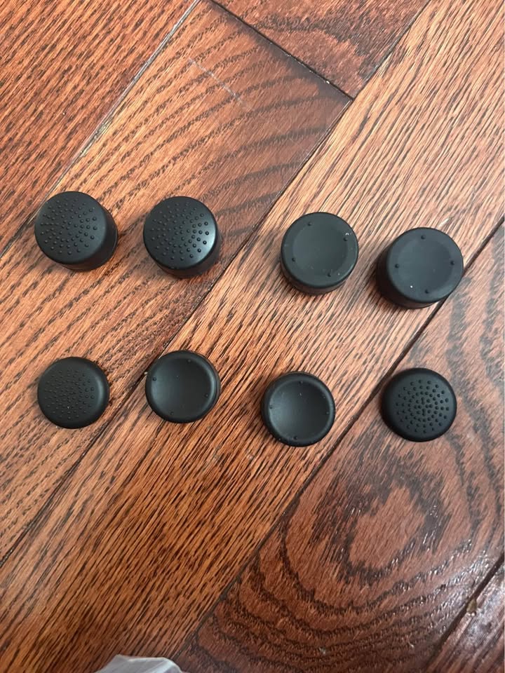 AceShot Thumb Grips (8pc) for Xbox One by Foamy Lizard ® Sweat Free 100% Silicon